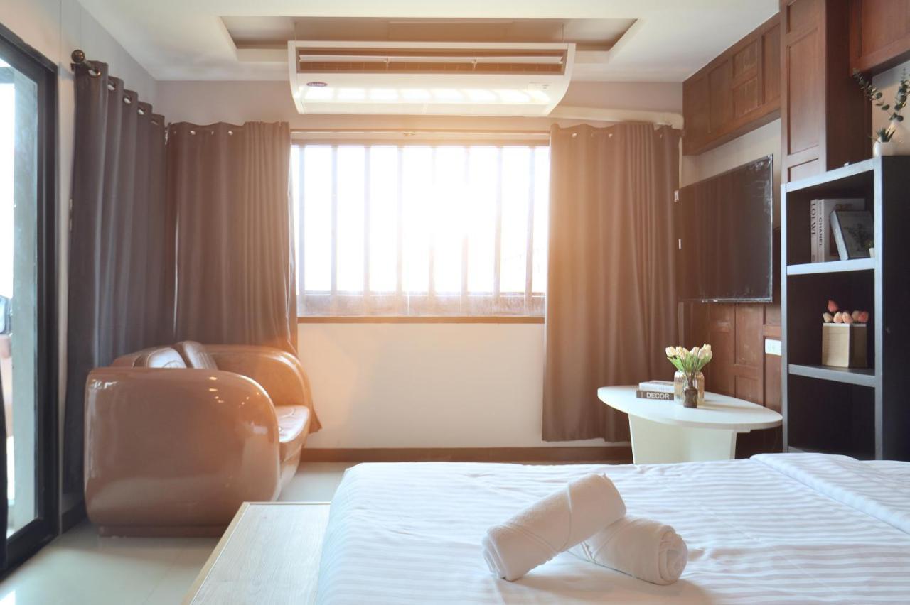Hotel De Lux Bangkok